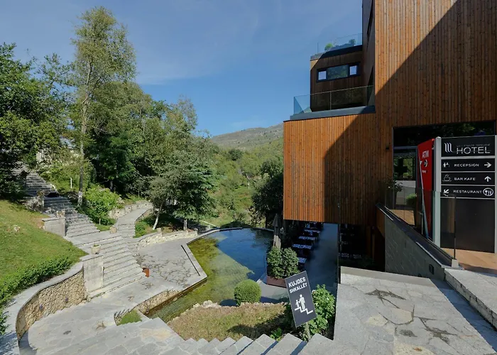 Hotel Uji Ftohte Tepelene